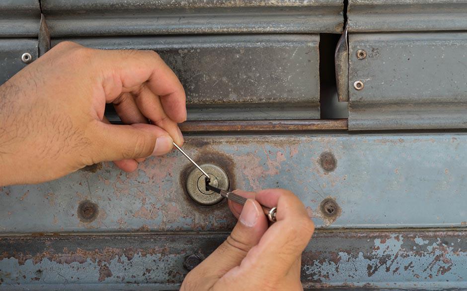 artisans serrurier Sèvres